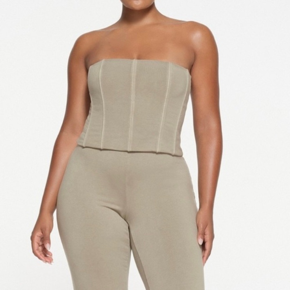 SKIMS Outdoor Strapless Corset in Taupe XS